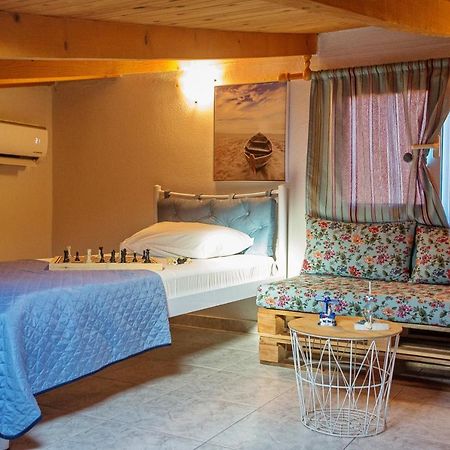 Holiday House Ioanna 2 - Loft Néa Péramos Dış mekan fotoğraf