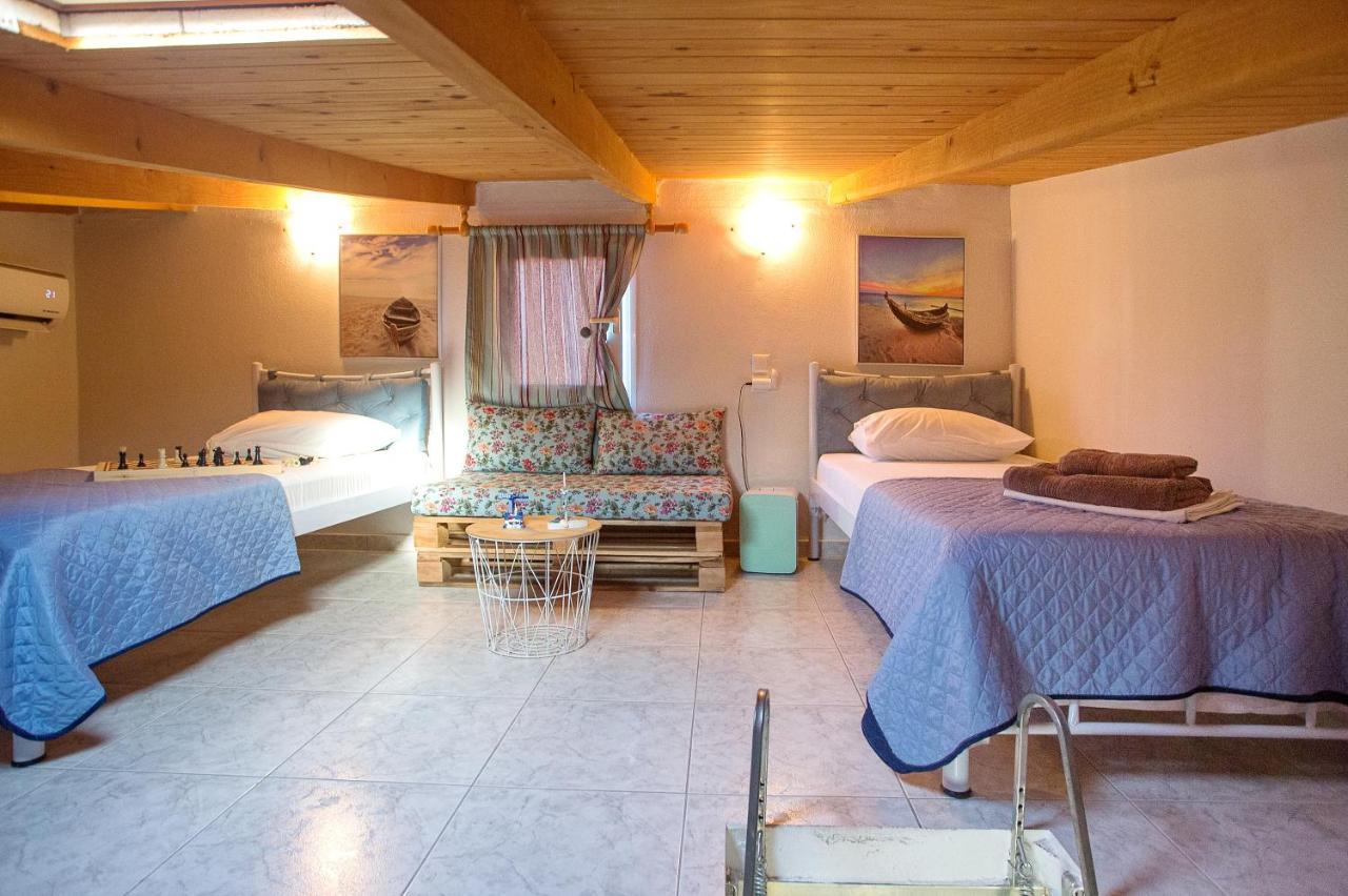 Holiday House Ioanna 2 - Loft Néa Péramos Dış mekan fotoğraf