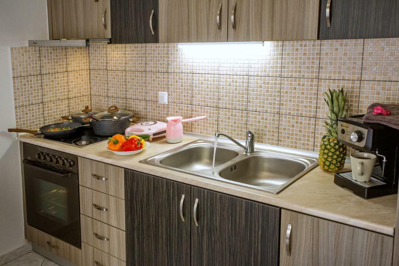Holiday House Ioanna 2 - Loft Néa Péramos Dış mekan fotoğraf