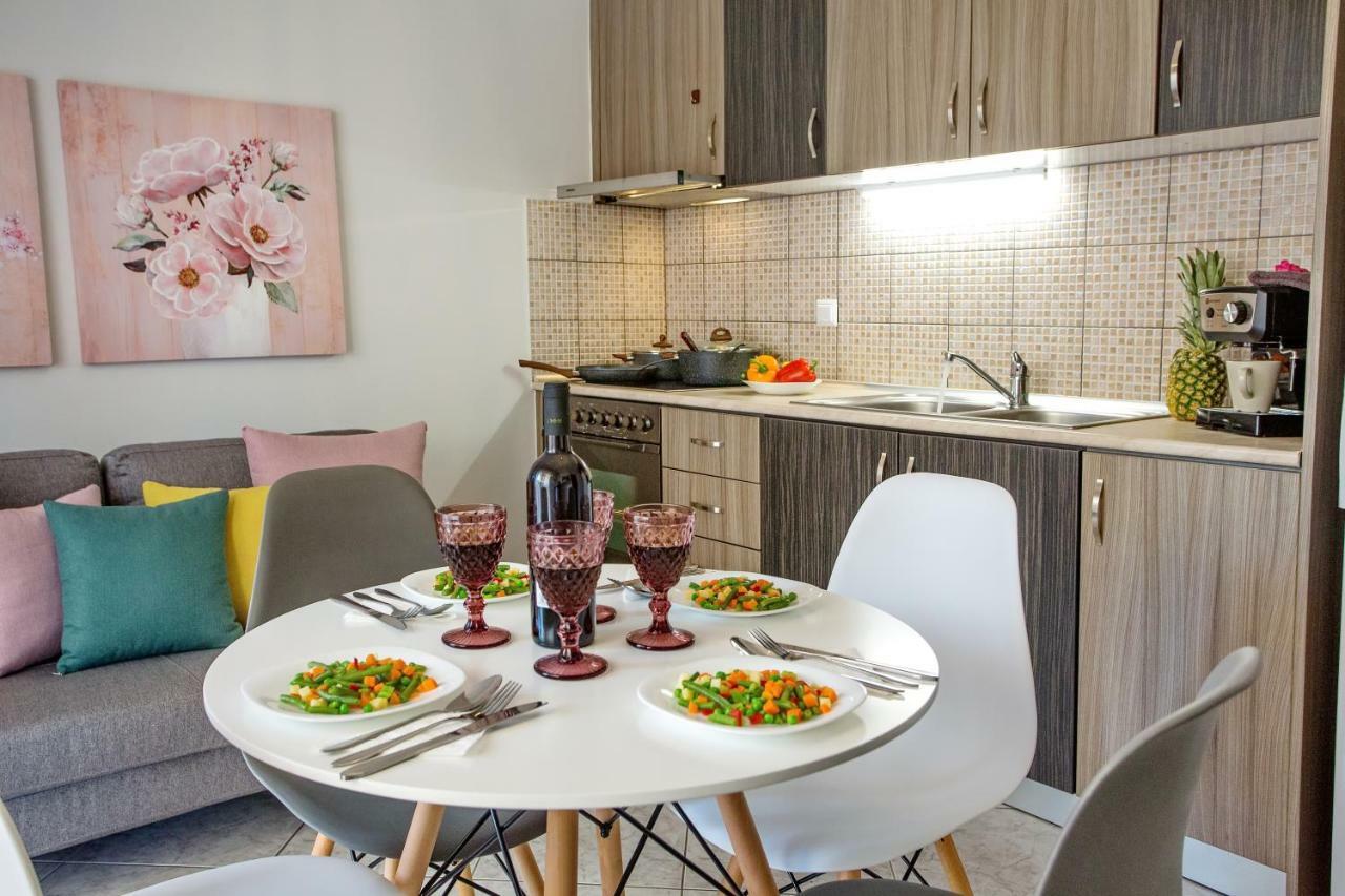 Holiday House Ioanna 2 - Loft Néa Péramos Dış mekan fotoğraf