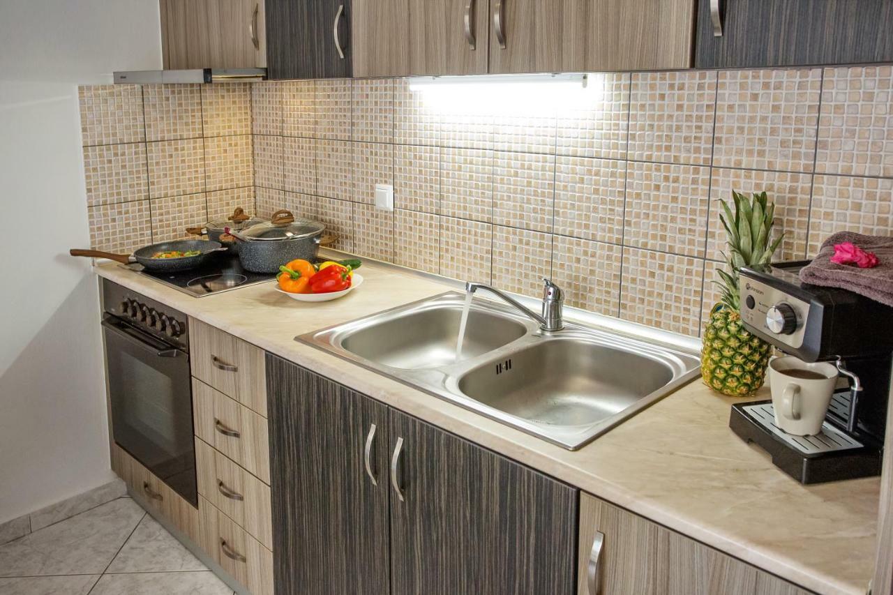 Holiday House Ioanna 2 - Loft Néa Péramos Dış mekan fotoğraf