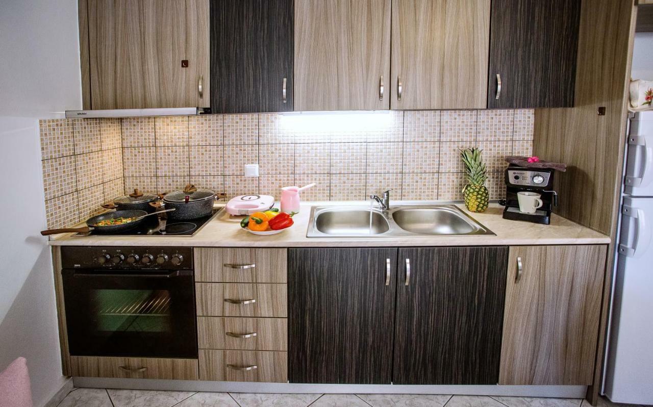 Holiday House Ioanna 2 - Loft Néa Péramos Dış mekan fotoğraf